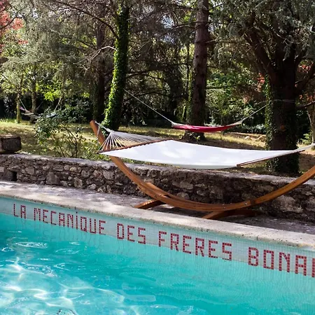 La Mecanique Des Freres Bonano 호텔 Colombières